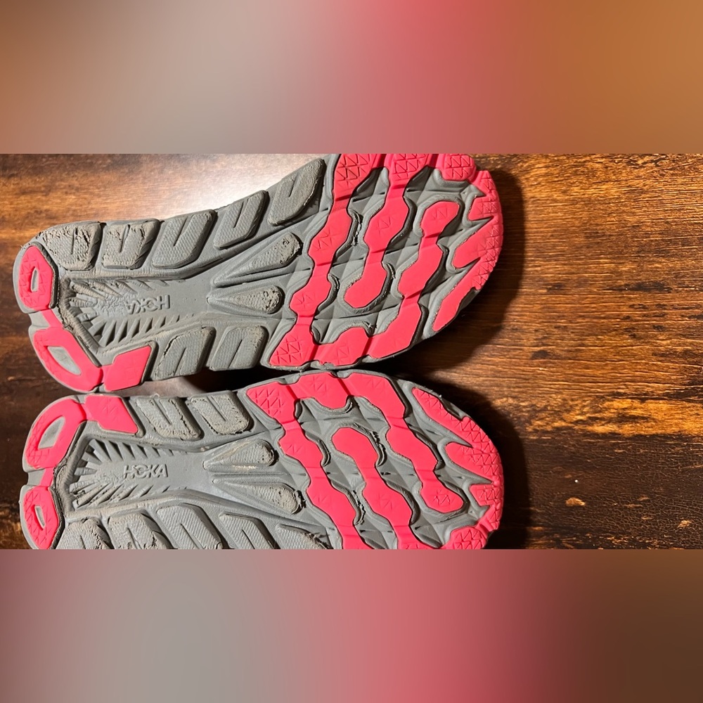 Hoka Rincon 3 running shoe in a grey. - Picture 5 of 13